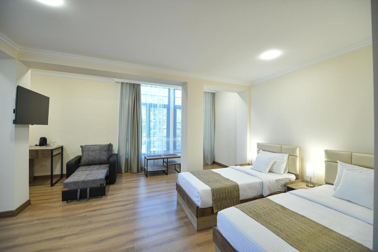 Madin Eco Hotel Debed Exterior foto